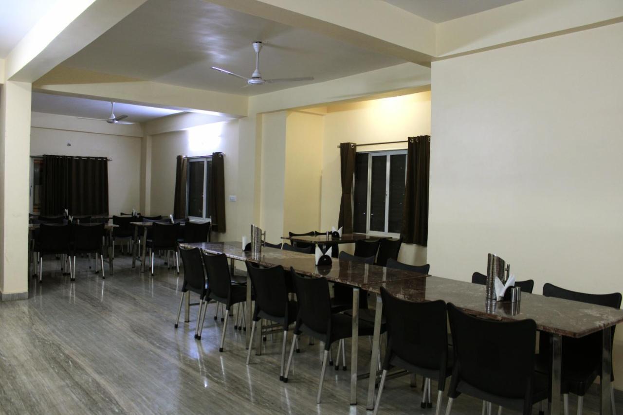 Maruti Group Of Hotels - Shri Naman Nathdwara Exterior photo