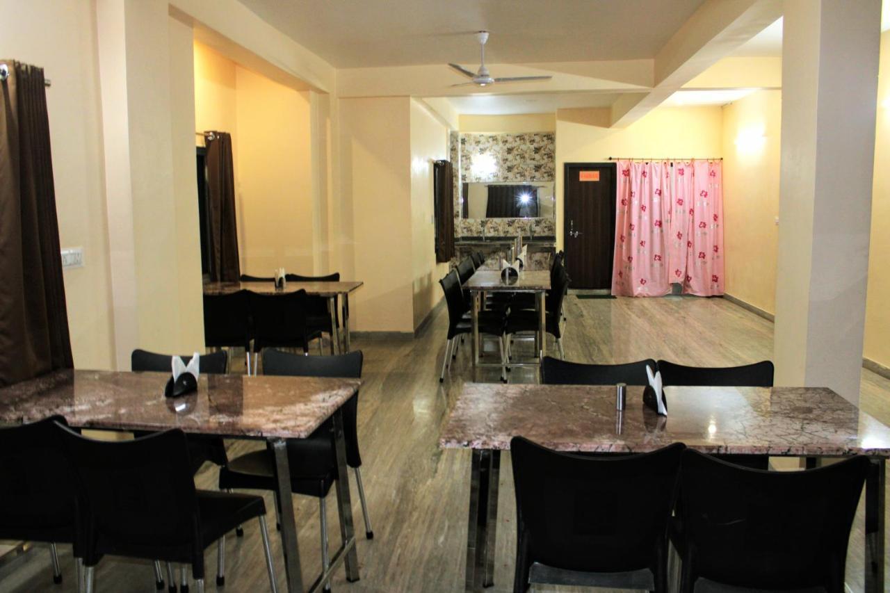 Maruti Group Of Hotels - Shri Naman Nathdwara Exterior photo