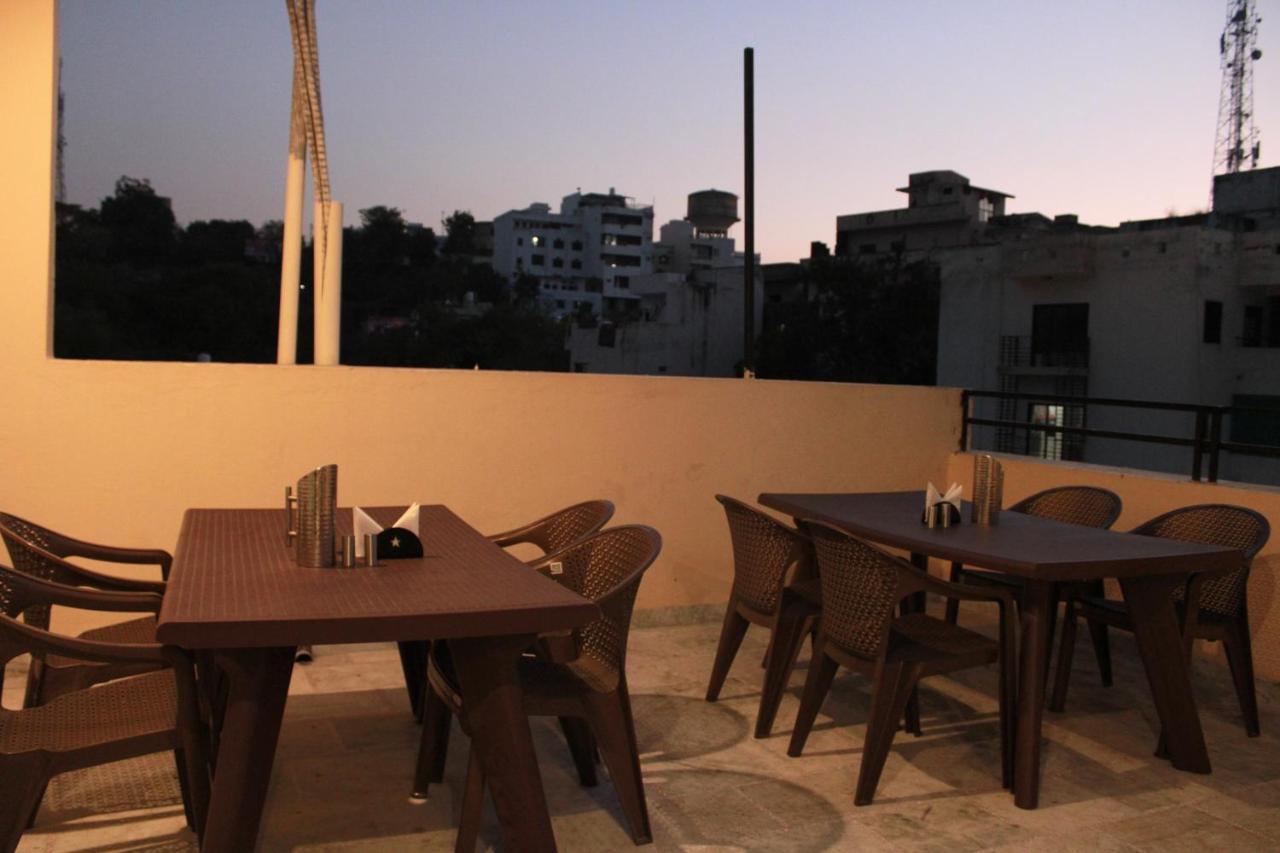 Maruti Group Of Hotels - Shri Naman Nathdwara Exterior photo