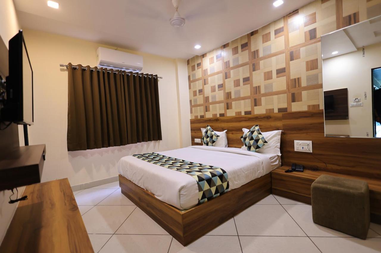 Maruti Group Of Hotels - Shri Naman Nathdwara Exterior photo