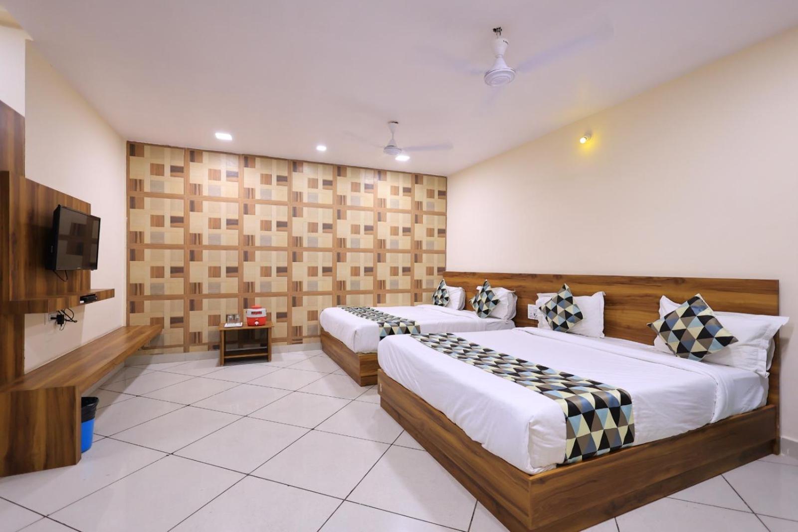 Maruti Group Of Hotels - Shri Naman Nathdwara Exterior photo
